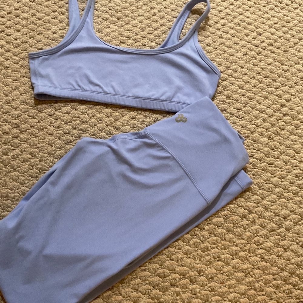 Aritzia flat front golden super soft brushed set *** top is M bottom 6